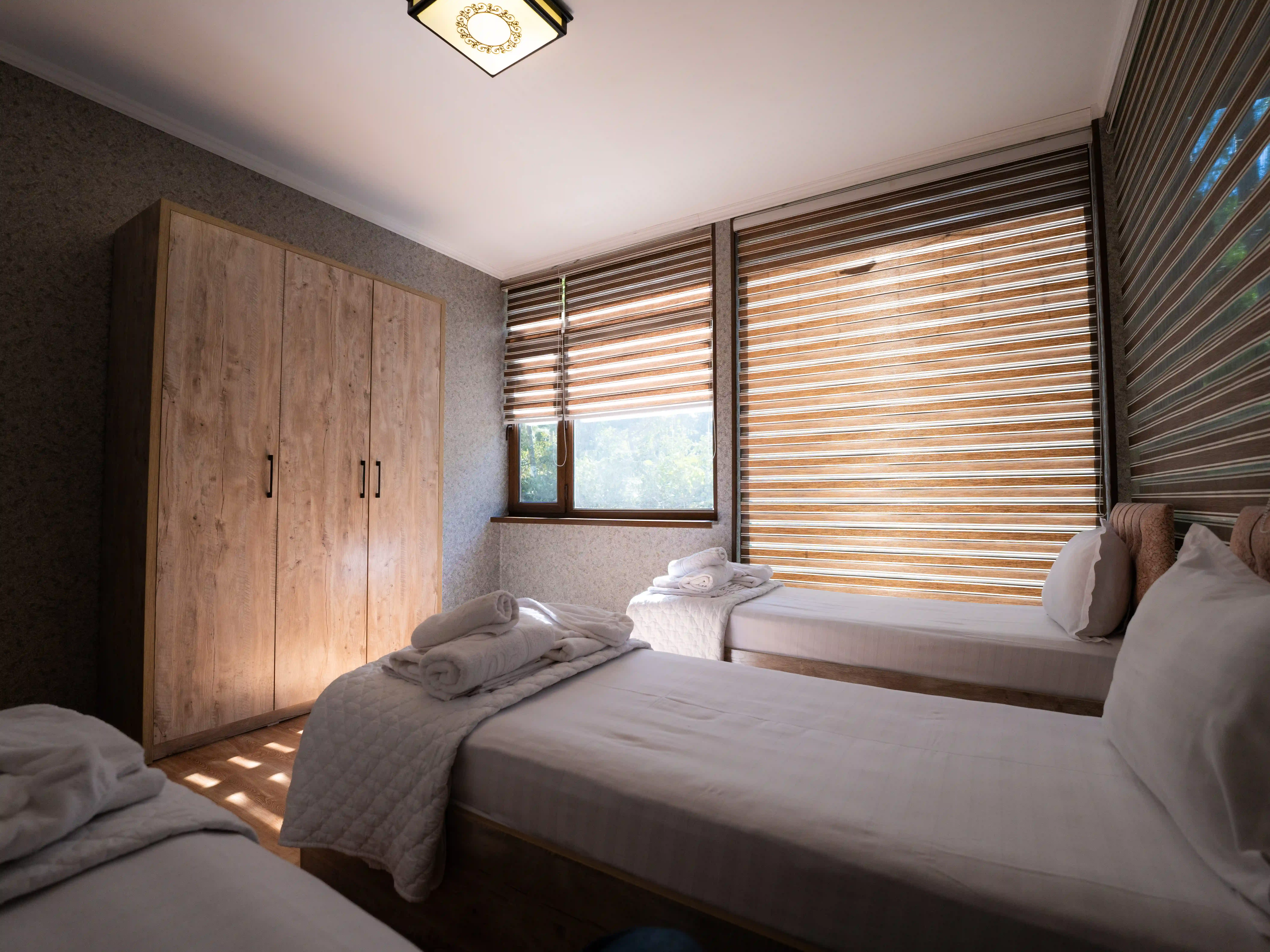 10-person Cottage Interior 4