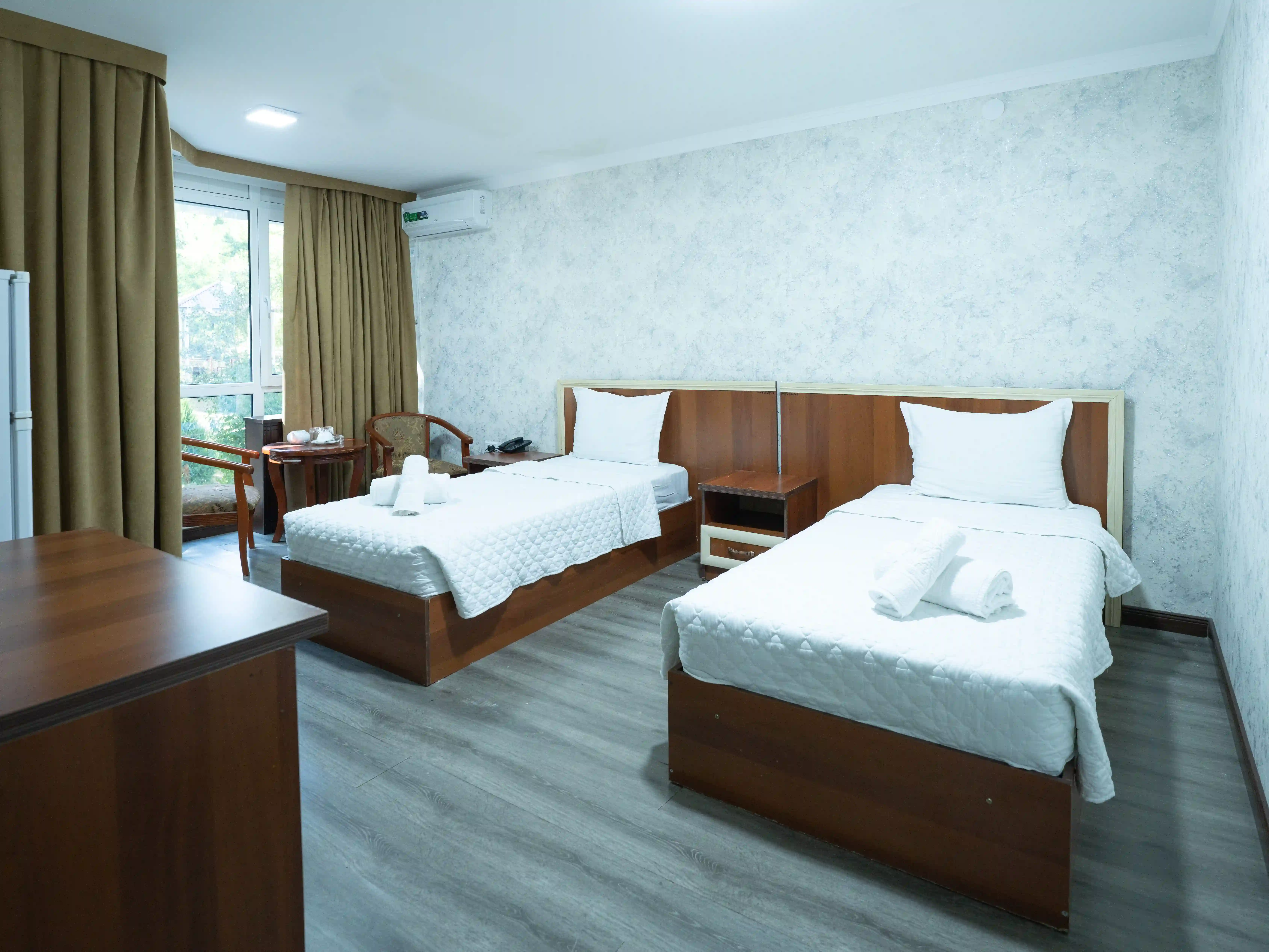 Standard 2-person Room Interior 3